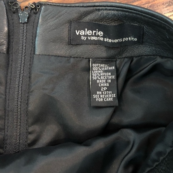 Valerie by Valerie Stevens Leather Mini Skirt 2P - Picture 5 of 5